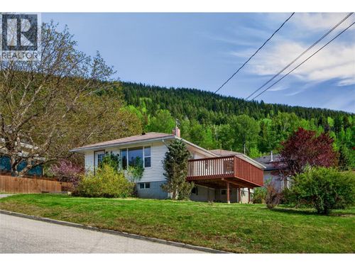 902 Gore Street, Nelson, BC, V1L5C9 | Card Image