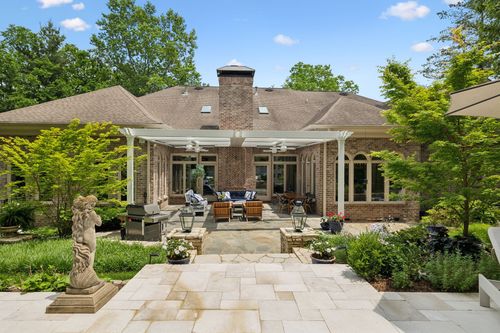 915 Calloway Dr, Brentwood, TN, 37027-6539 | Card Image