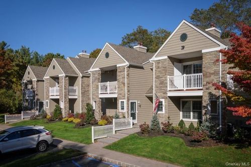 3203-3203 Saddle Rock Rd, Holbrook, NY, 11741-4839 | Card Image
