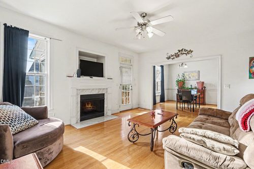 70 Oak Leaf Trl, Youngsville, NC, 27596-7404 | Card Image