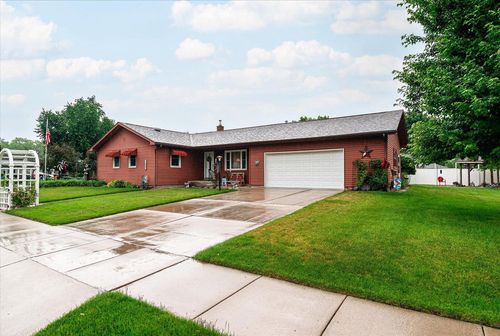 1003 Elm Street S, La Crescent, MN, 55947 | Card Image