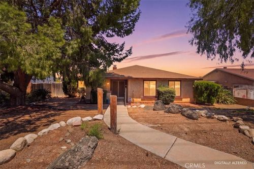 817 W Ontario Ave, Corona, CA, 92882-5811 | Card Image