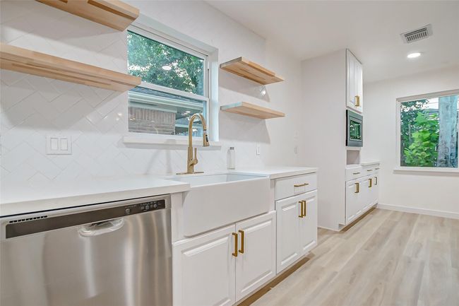 7226 Troulon Dr, House other with 3 bedrooms, 2 bathrooms and 2 parking in Houston TX | Image 7