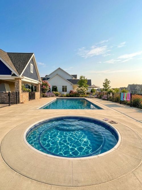 103 Vineyard Ridge Dr, Traverse City, MI, 49686-1897 | Card Image