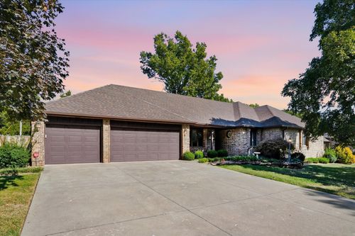 4045 E Linwood St, Springfield, MO, 65809-2220 | Card Image