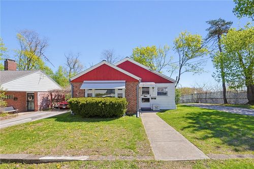 35 North Long Street, Johnston, RI, 02919 | Card Image