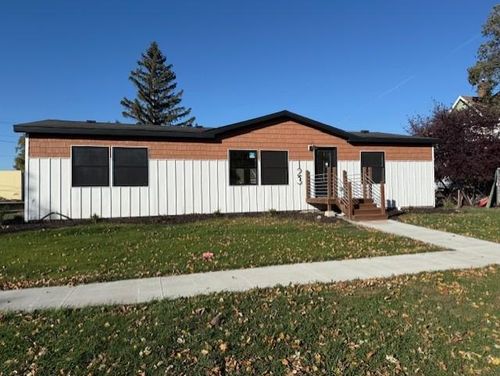 123 8th St N, Breckenridge, MN, 56520-1527 | Card Image