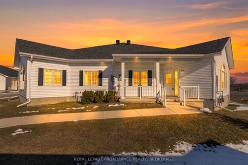 49-34 Lowry Pl, Amherstview, ON, K7N0E2 | Card Image