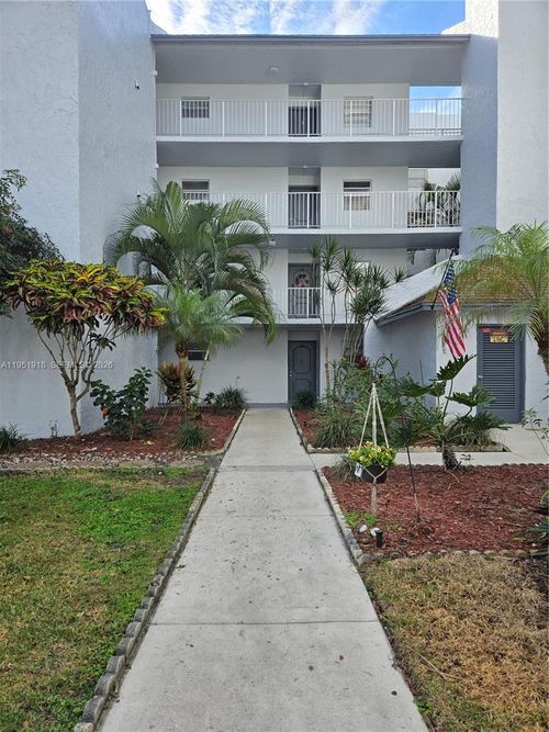 apt-108-9460 Live Oak Pl, Davie, FL, 33324-4782 | Card Image