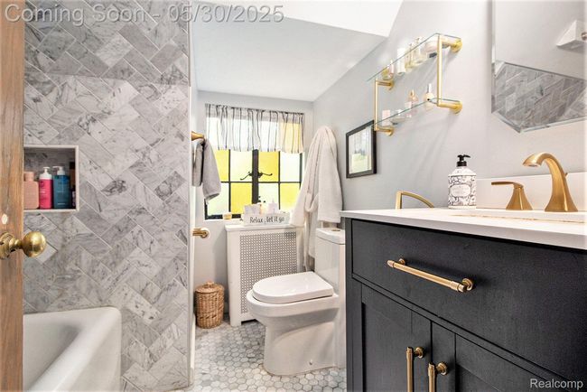 Updated bathroom on 2nd floor | Image 9