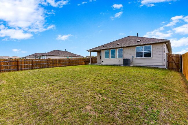 305 Evergreen Sumac Loop, House other with 4 bedrooms, 2 bathrooms and 2 parking in Kyle TX | Image 34
