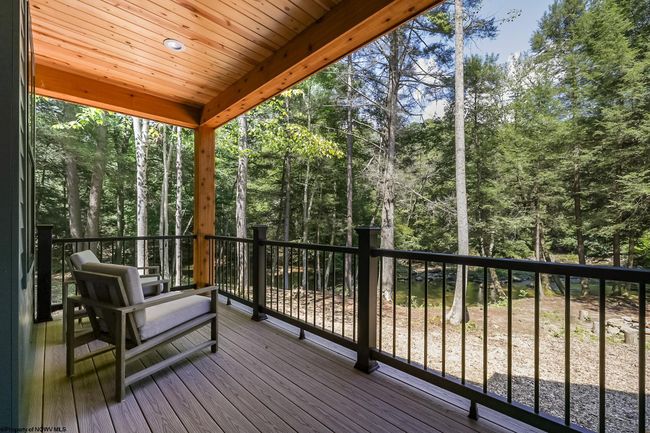 653 Watersound Trce, House other with 3 bedrooms, 3 bathrooms and 3 parking in Bruceton Mills WV | Image 32