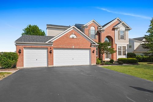 663 Huntington Blvd, West Dundee, IL, 60118-1757 | Card Image