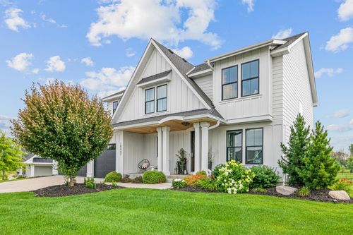 18447 75th Pl N, Maple Grove, MN, 55311-2256 | Card Image