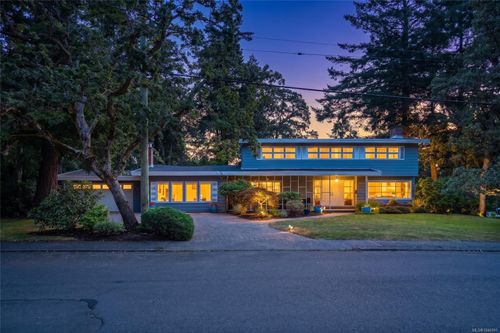 3459 Plymouth Rd, Oak Bay, BC, V8P4X6 | Card Image