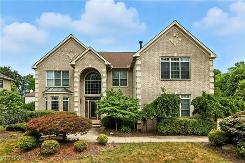 31000 Logan Ct, Westlake, OH, 44145-6831 | Card Image