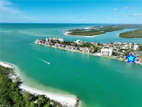 28 Pelican St W, NAPLES, FL, 34113-4020 | Card Image
