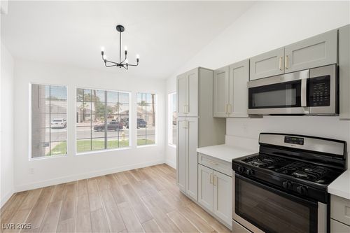 3622 Covewick Dr, North Las Vegas, NV, 89032-3142 | Card Image
