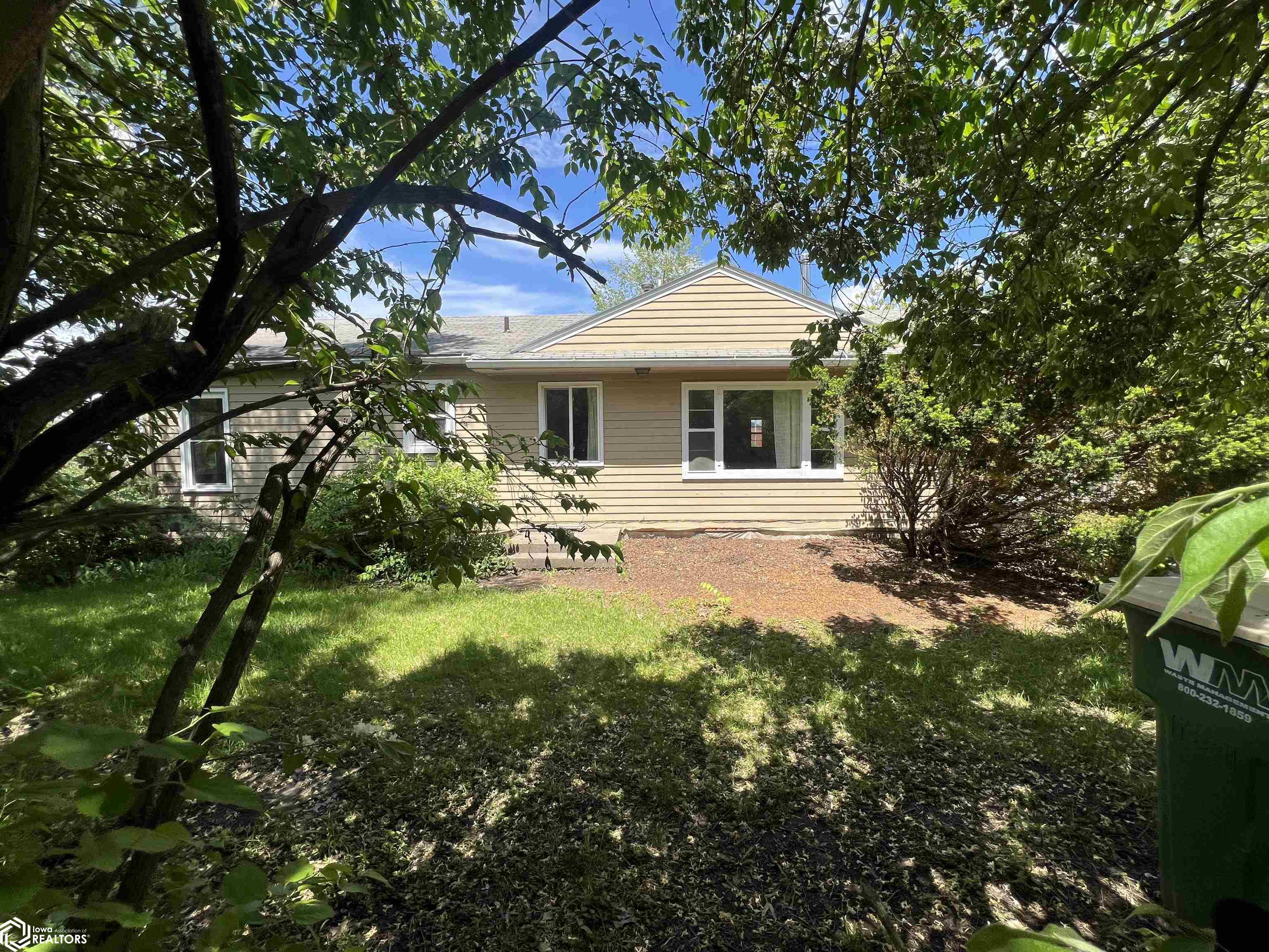 Carpenter Ave, Fairfield, IA 52556
