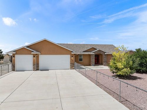 1450 E Farley Ave, Pueblo West, CO, 81007-2310 | Card Image