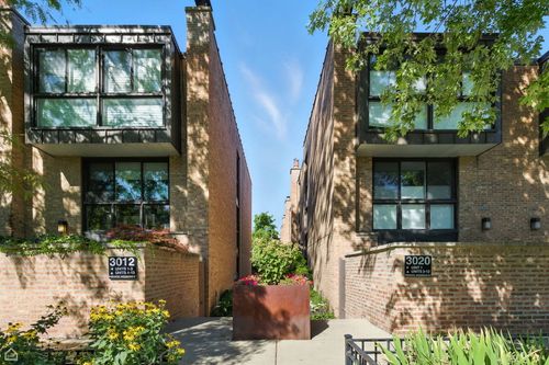 10-3012 N Waterloo Ct, Chicago, IL, 60657-5454 | Card Image
