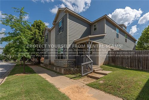 1286 N Corsica Dr, Fayetteville, AR, 72704-7155 | Card Image