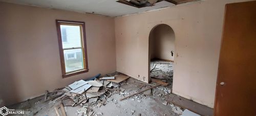 315 Leonard St, Sac City, IA, 50583-2323 | Card Image