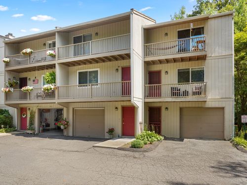 apt-2-100 Wolfpit Ave, Norwalk, CT, 06851-3438 | Card Image