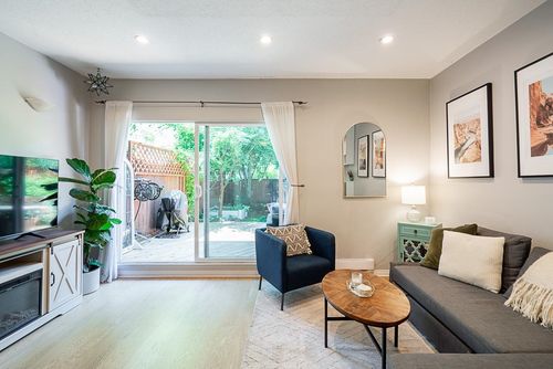 3346 Findlay St, Vancouver, BC, V5N4E7 | Card Image