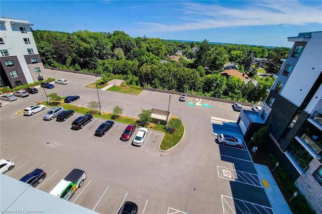 212 - 320 Plains Rd E, House attached with 2 bedrooms, 2 bathrooms and 2 parking in Burlington ON | Image 4