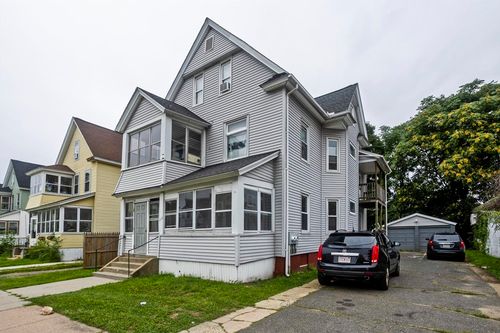 132 Grover St, Springfield, MA, 01104 | Card Image