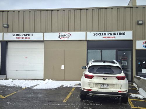 5-1590 Liverpool Court, Alta Vista and Area, ON, K1B4L2 | Card Image