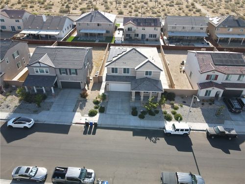 12574 Dartola St, Victorville, CA, 92392-4400 | Card Image