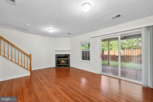 2441 Wheat Meadow Cir, Townhouse with 3 bedrooms, 4 bathrooms and null parking in HERNDON VA | Image 4