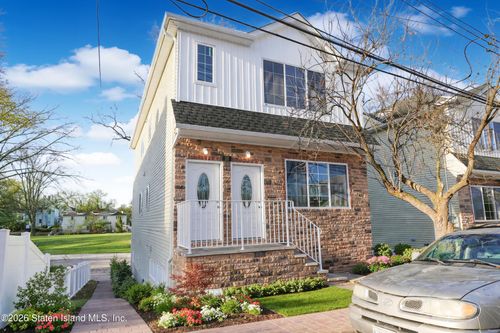 28 Shaughnessy Lane, Staten Island, NY, 10305 | Card Image