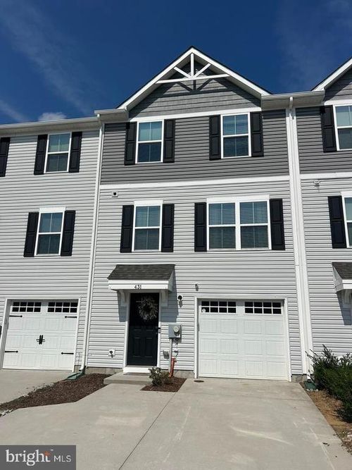 431 Sitka Spruce Ln, Townsend, DE, 19734-9443 | Card Image
