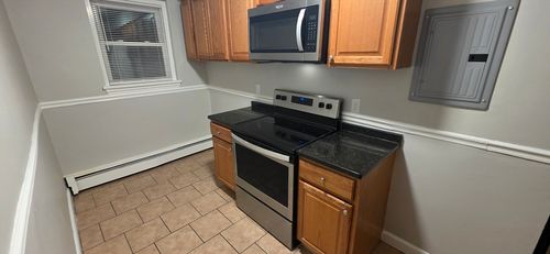 apt-20-77 Green St, Lynn, MA, 01902-3018 | Card Image