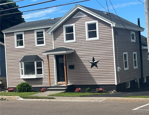 240 Syracuse Ave, Oswego, NY, 13126-3127 | Card Image