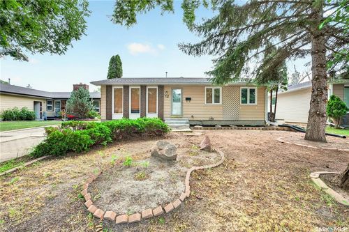 12 Jackson Bay, Regina, SK, S4R6T8 | Card Image