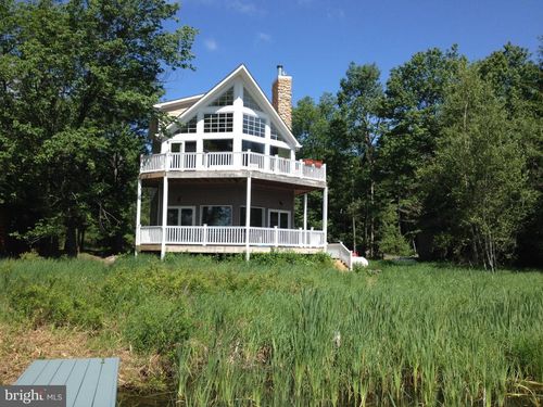 7648 Lake Shore Dr, Pocono Lake, PA, 18347-7936 | Card Image