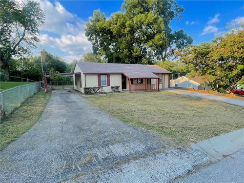 4924 August Ln, Kansas City, KS, 66106-1744 | Card Image