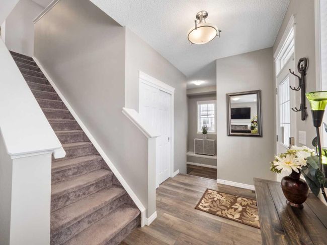 12 Yorkstone Heath Sw, Home with 4 bedrooms, 2 bathrooms and 4 parking in Calgary AB | Image 5