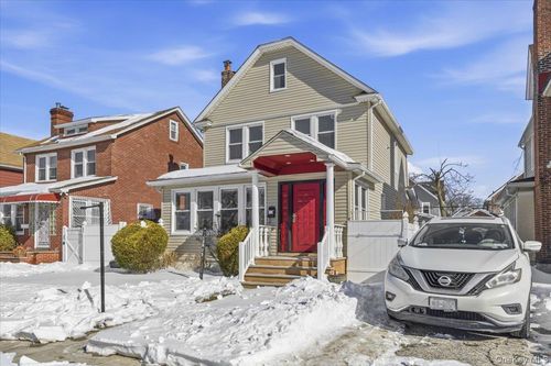 10973 200th Street, New York, NY, 11412 | Card Image