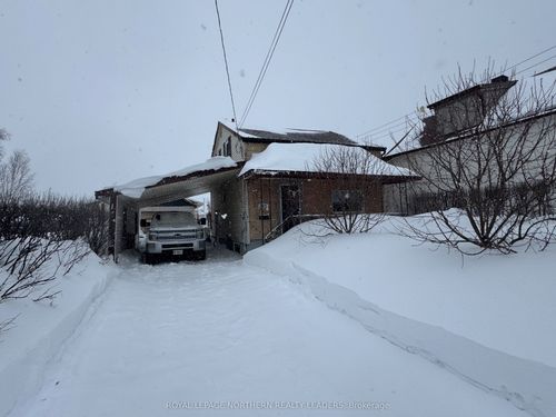 412 Oak Ave, Timmins, ON, P4N4T8 | Card Image