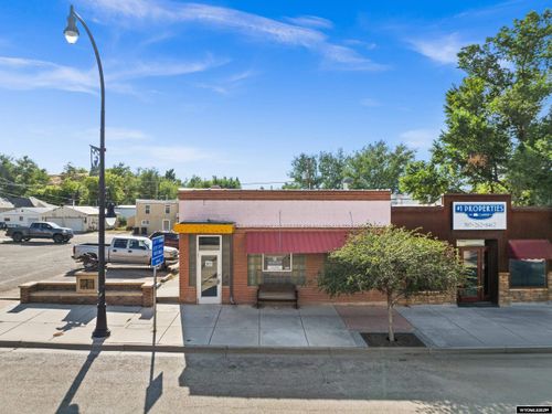 207 S 4th St, Glenrock, WY, 82637-5032 | Card Image