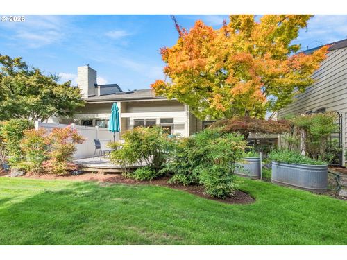 2036 Eastwood Ln, Eugene, OR, 97401-2336 | Card Image