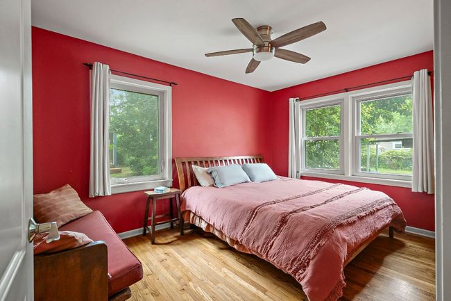 Main bedroom with ceiling fan | Image 26