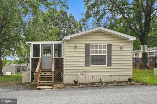 140 David Dr, Middletown, PA, 17057-2902 | Card Image