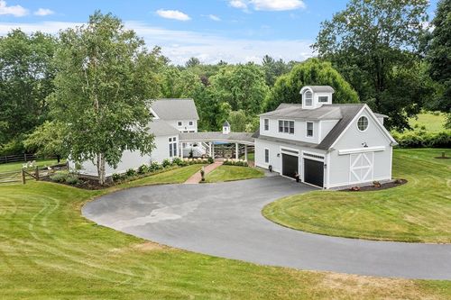 129 Russell St, Carlisle, MA, 01741-1714 | Card Image