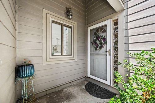 620 Peninsula Ct, Ann Arbor, MI, 48105-2506 | Card Image